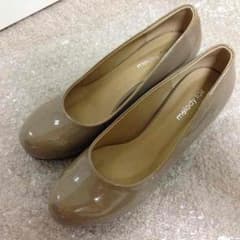 ベージュパンプス❤︎24.5cmのサムネイル
