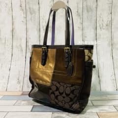 Coach F06J F10432 パッチワーク レザーシグネチャートートバッグ Coach F06J F10432 パッチワーク レザーシグネチャートートバッグ
