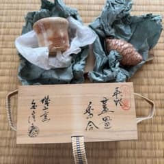 【新品未使用】蓋置 香合 茶道具　萩焼の城山窯・金子信彦造による糸巻香合　木箱付