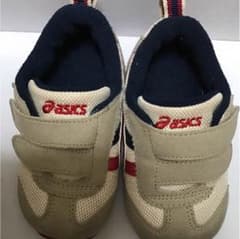 asicsスニーカーのサムネイル