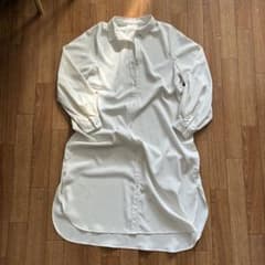 ホワイト シャツワンピース ロング丈のサムネイル