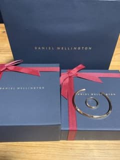 DANIEL WELLINGTON ブレスレットとリングのセットのサムネイル