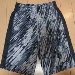 ナイキハーフパンツ140cmのサムネイル