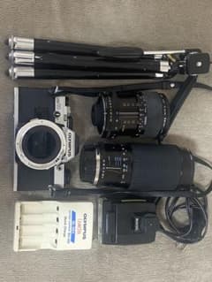 OLYMPUS OM10 本体 レンズ2本 三脚 ストロボセットのサムネイル