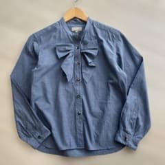 マーガレットハウエル　フロントフリル　シャンブレー 長袖シャツ　バンドカラー マーガレットハウエル フロントフリル シャンブレー 長袖シャツ バンド
