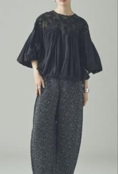 【大幅値下げ】今期商品　カレンソロジー　バードシシュウブラウス m18774039622_1.jpg?1775955715