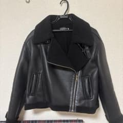 ブラックジャケット　ムートンコートのサムネイル