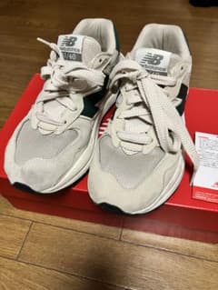 New Balance 5740 ベージュ/グリーンのサムネイル