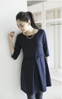 新品【Tocco Closet】シンプル7部袖ワンピース　ネイビーのサムネイル