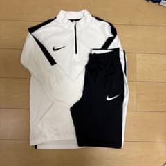 ナイキトレーニングウエア上下セットのサムネイル