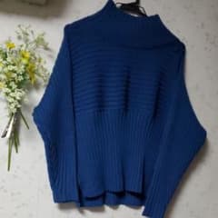 ロペピクニック✨美品❤️深い青お洒落リブニットセーターのサムネイル