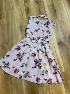 新品/花柄ワンピースのサムネイル