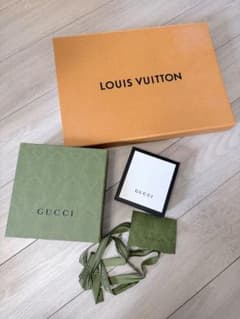GUCCI ギフトボックス 緑色 + LOUIS VUITTON オレンジのサムネイル