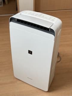 衣類乾燥除湿機 SHARP CV-P120-W プラズマクラスター 中古美品 - メルカリ