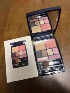メイ様専用　Dior  voyage メイクアップパレットのサムネイル