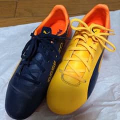 PUMAサッカースパイクのサムネイル