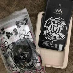 ウォークマン F880 16g UVERworld ウォークマンのサムネイル