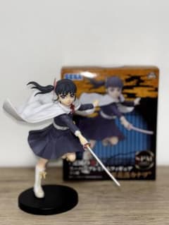 鬼滅の刃 栗花落カナヲ フィギュアのサムネイル