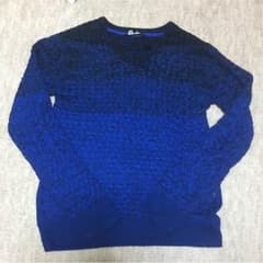 Ｖネックニットのサムネイル