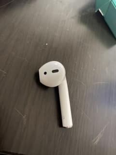 Apple AirPods (RIGHT)  1 世代のサムネイル