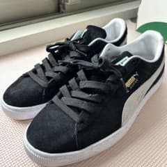 【かりたに様専用】PUMA Suede ブラック/ホワイトスニーカー27.5cmのサムネイル