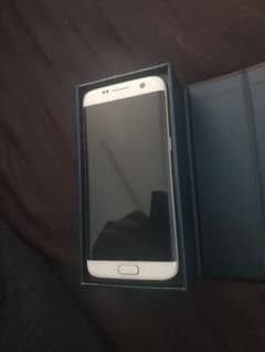 Galaxy S7 edge White ギャラクシーs7 エッジ　シムフリーのサムネイル