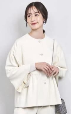 UNITED ARROWS SPONGY パールモチーフノーカラー ジャケット - メルカリ