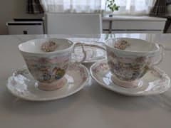 ブランブリーヘッジカップ＆ソーサー 2客セット＋おまけの欠けあり 