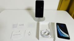 極美品  iPhone SE 第２世代 64GB ホワイトのサムネイル