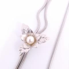 シルバーパール　ループタイ　レディース