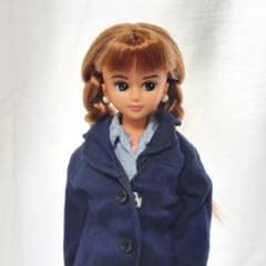ジェニーちゃん 服 制服 スカート短いのサムネイル