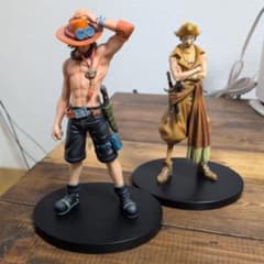 エースとウソップフィギア2体です。のサムネイル