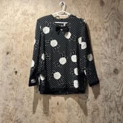 インゲボルグ　カメリアリボン柄ブラウスのサムネイル