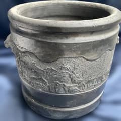 (648表)アンティークな黒色 陶器 火鉢 浮彫りデザイン 648表)アンティークな黒色 陶器 火鉢 浮彫りデザイン - メルカリ