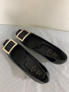 Roger Vivier 黒 バックルパンプス 38 Roger Vivier パテントレザー パンプス ブラック 38 - メルカリ