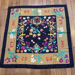 GUCCI スカーフ　花柄のサムネイル