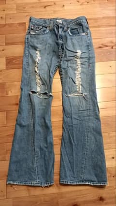 TRUE RELIGION JOEY デニムパンツ ダメージ加工のサムネイル