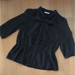 クララ様専用出品☆ブラウス 黒 フォーマル 【美品】のサムネイル