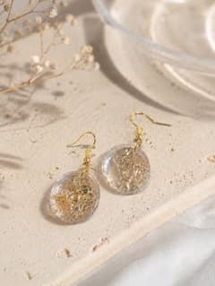 ①ハンドメイド ピアス/クリア×ゴールド/お洒落ピアス/レジンピアス/シンプルのサムネイル