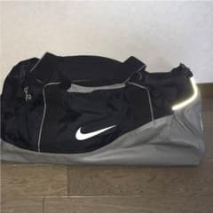 ナイキ ボストンバックのサムネイル
