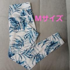 SUKALA ヨガパンツ リーフ柄 Mサイズのサムネイル