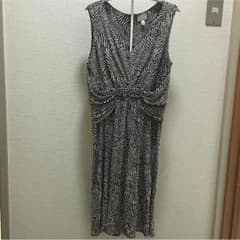 更にお値下げ！《新品》Issa イッサ ✖️ BANANA REPUBLICのサムネイル