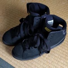 NIKE AIRのサムネイル