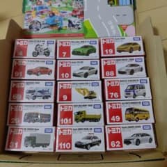 商品番号1】トミカ まとめ売り 15台セット スペシャルDVD・マップ付き