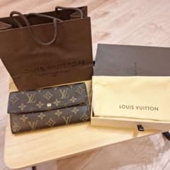 LOUIS VUITTON 長財布のサムネイル
