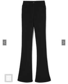 ストレッチフレアパンツ　黒のサムネイル