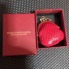 EARL'S FAVOURITE いちご型がまぐちのサムネイル