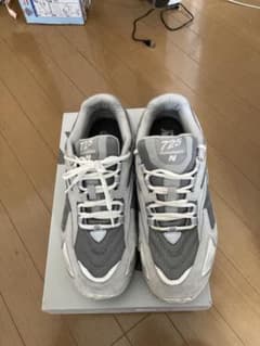 ニューバランス725 グレーのサムネイル