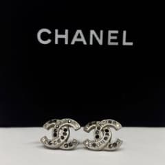 【訳あり】CHANEL ココマーク ラインストーン ピアス シルバーのサムネイル
