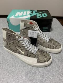SOULLAND x NIKE SB BLAZER MIDのサムネイル